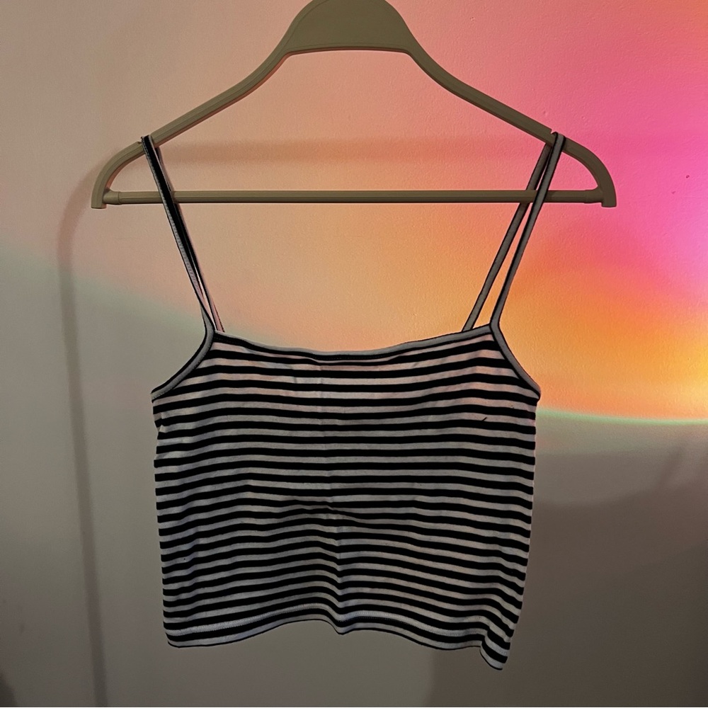 adorable navy/white striped tank from brandy melville!